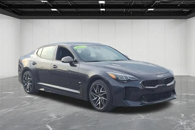 2023 Kia Stinger - Image 7 of 16
