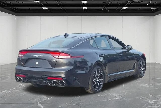 2023 Kia Stinger - Image 5 of 16
