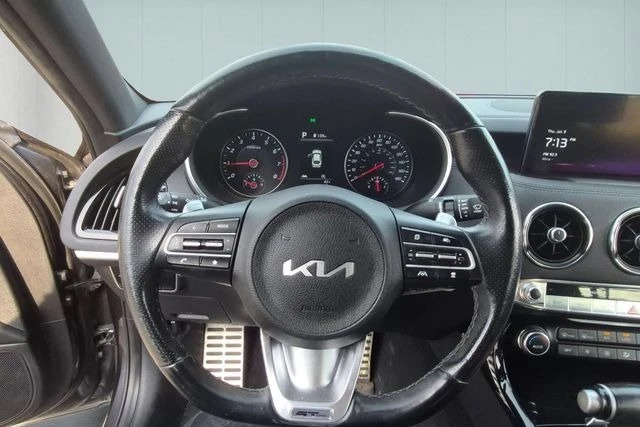 2023 Kia Stinger - Image 11 of 16