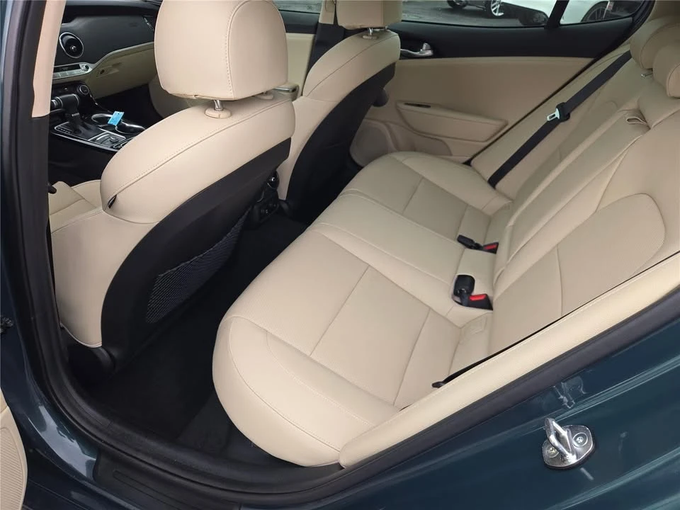 2023 Kia Stinger GT - Image 19 of 20