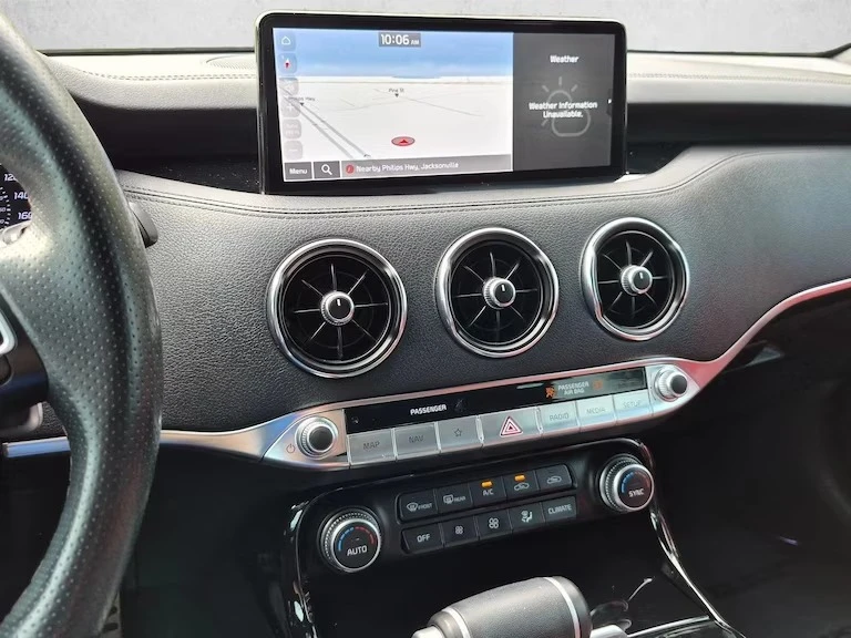 2023 Kia Stinger GT - Image 8 of 19