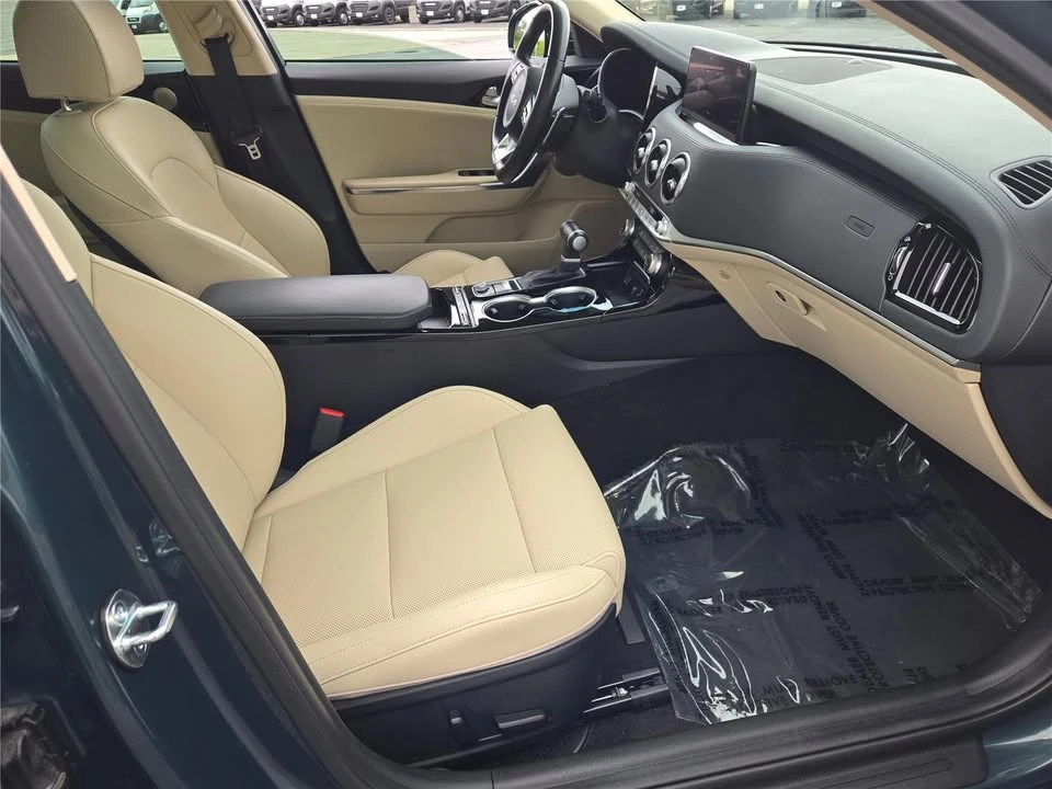 2023 Kia Stinger GT - Image 7 of 20