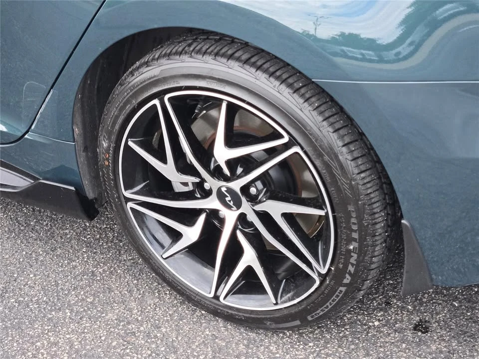 2023 Kia Stinger GT - Image 18 of 20