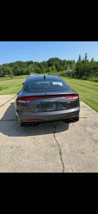2023 Kia Stinger - Image 3 of 8