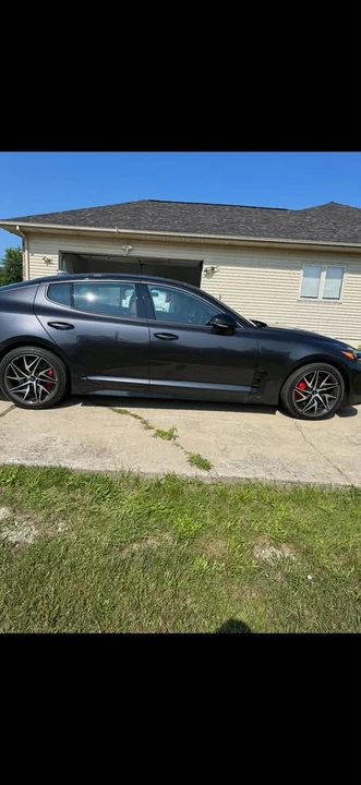 2023 Kia Stinger - Image 7 of 8