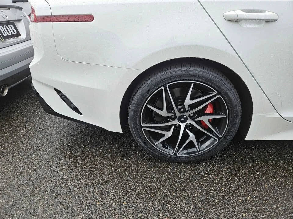 2023 Kia Stinger GT - Image 5 of 13