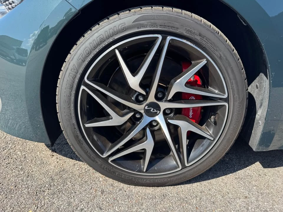 2023 Kia Stinger - Image 5 of 13