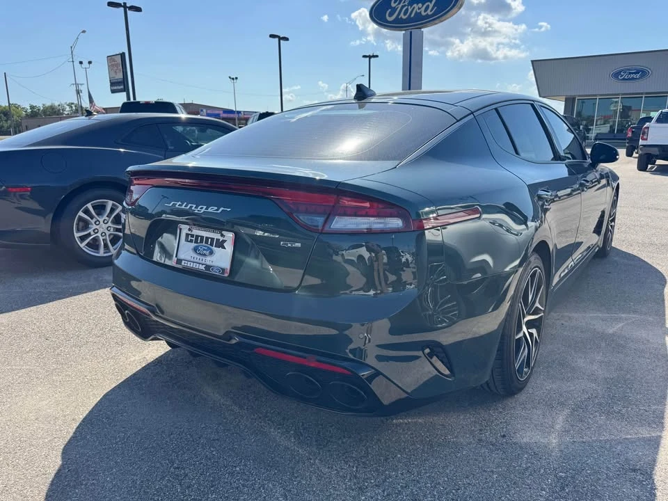 2023 Kia Stinger - Image 2 of 13