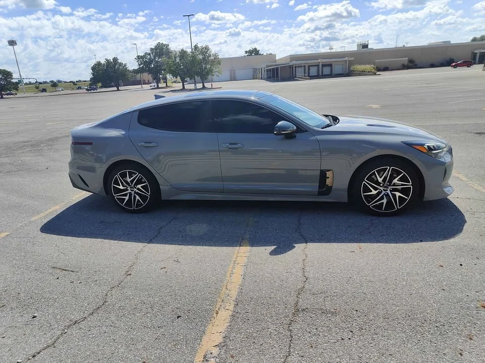 2023 Kia Stinger GT - Image 4 of 12