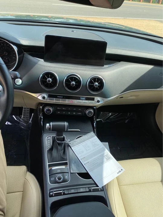 2023 Kia Stinger - Image 4 of 5
