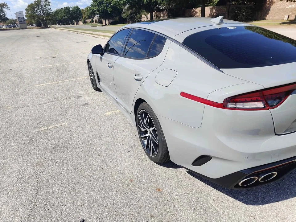 2023 Kia Stinger - Image 7 of 12