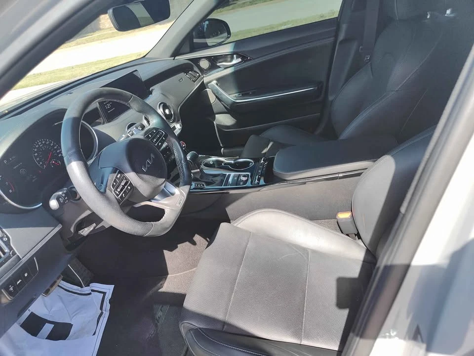 2023 Kia Stinger GT - Image 9 of 12