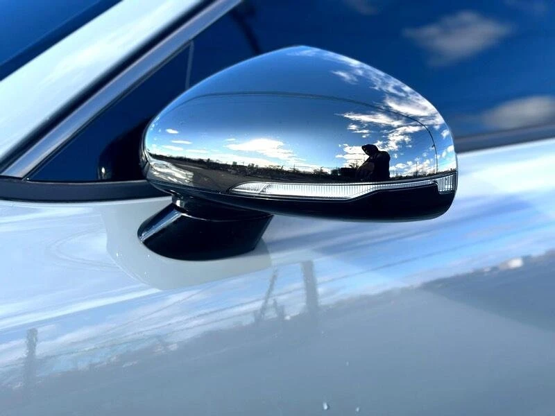 2023 Kia Stinger - Image 13 of 20
