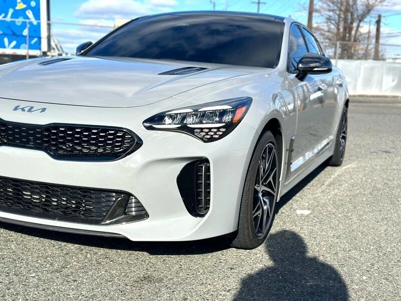 2023 Kia Stinger - Image 10 of 20