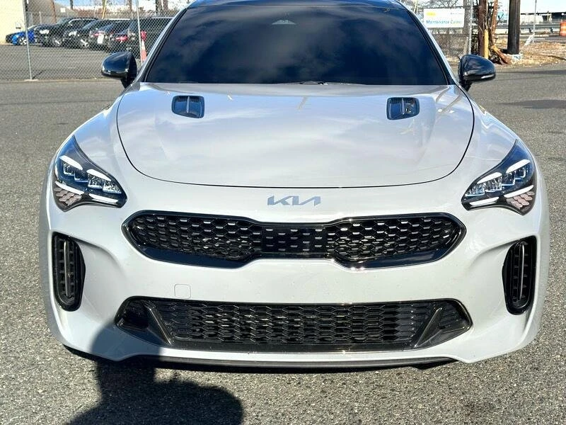 2023 Kia Stinger - Image 8 of 20