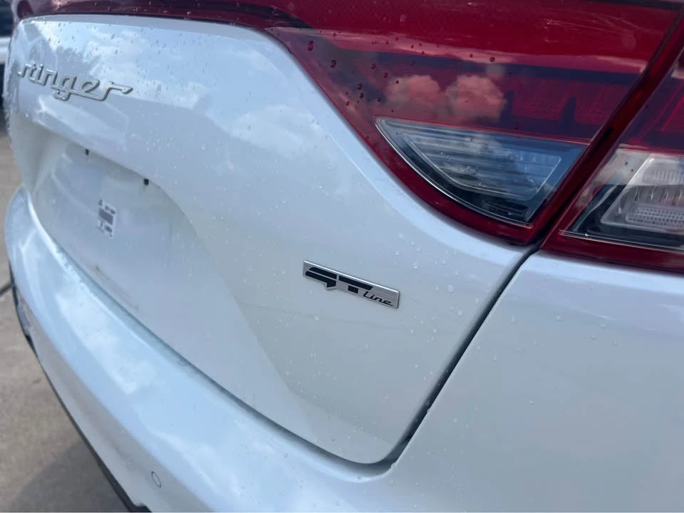 2023 Kia Stinger - Image 9 of 20