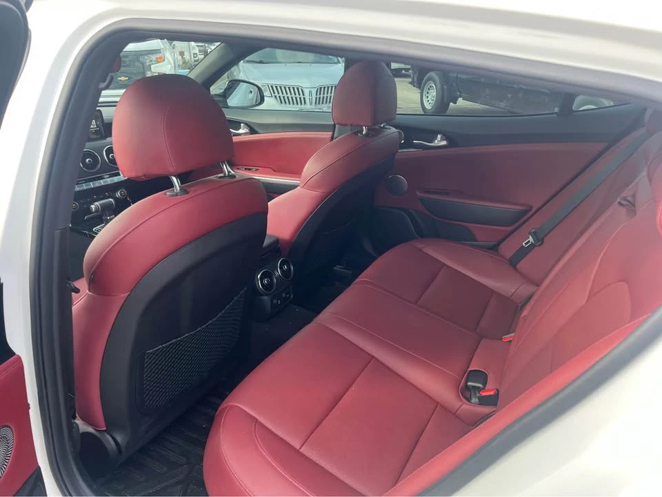 2023 Kia Stinger - Image 12 of 20