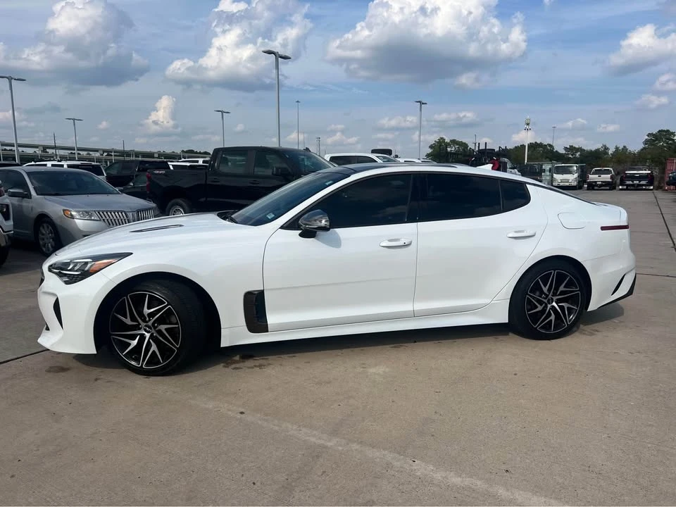 2023 Kia Stinger - Image 4 of 20