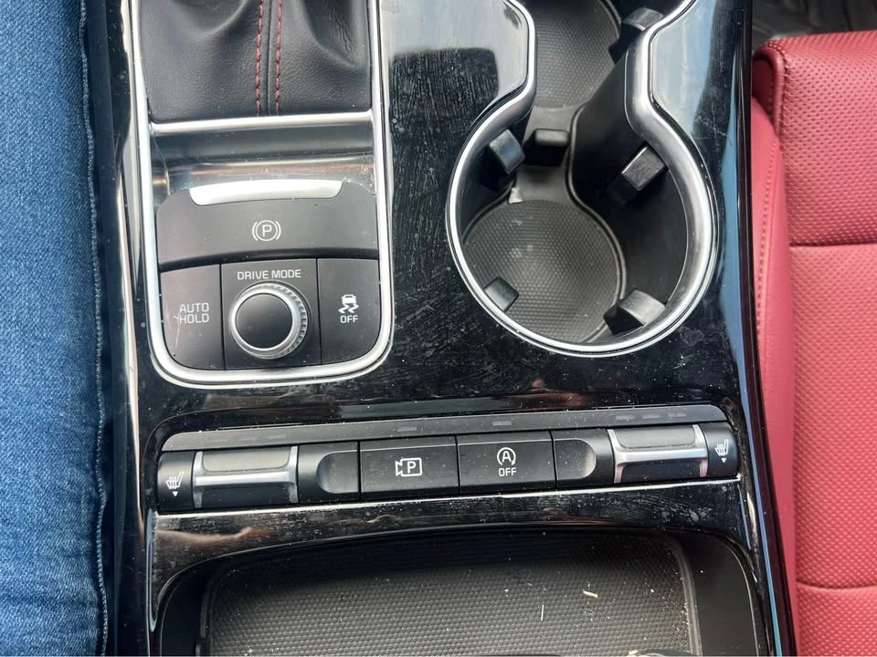 2023 Kia Stinger - Image 18 of 20