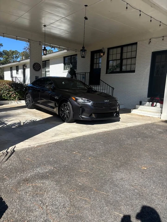 2023 Kia Stinger GT - Image 2 of 10