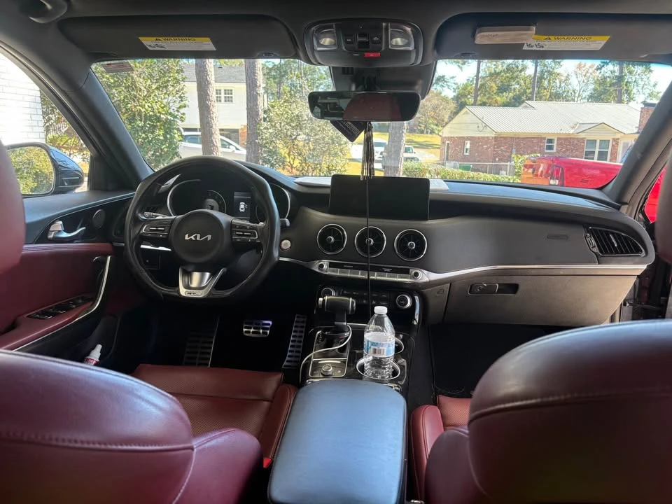 2023 Kia Stinger GT - Image 9 of 10