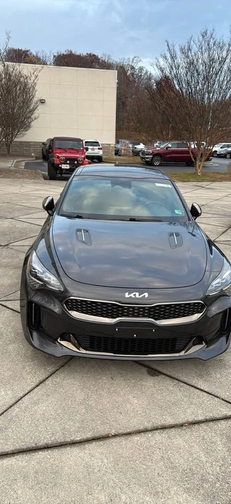 2023 Kia Stinger - Image 3 of 4