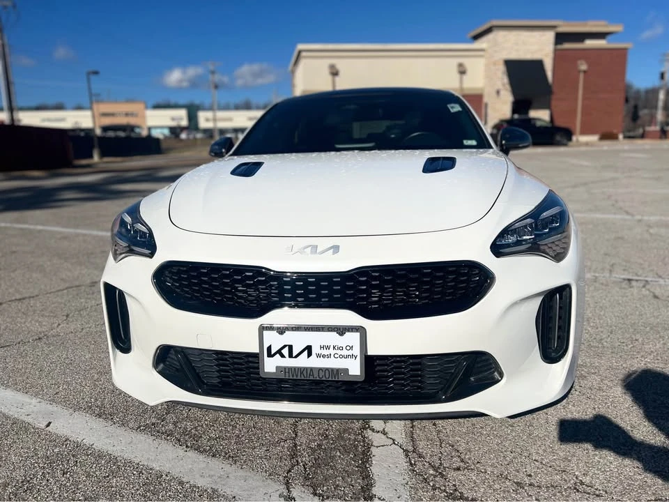 2023 Kia Stinger GT - Image 2 of 12