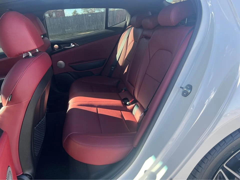 2023 Kia Stinger GT - Image 9 of 12