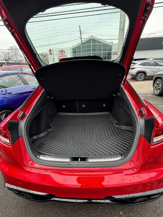 2023 Kia Stinger - Image 15 of 15