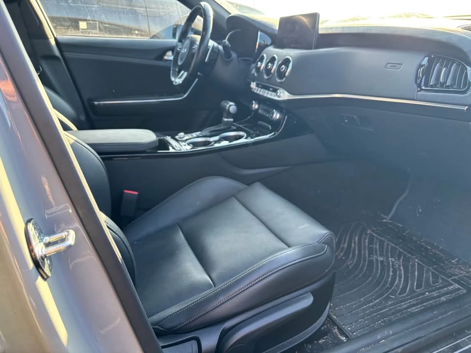 2023 Kia Stinger GT - Image 6 of 9