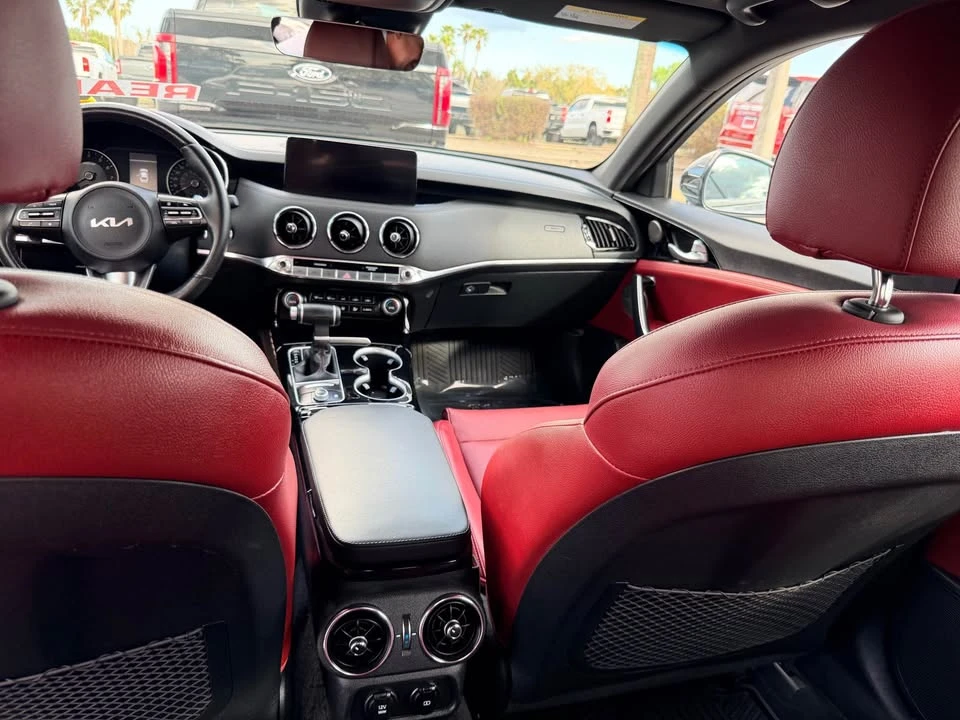 2023 Kia Stinger - Image 6 of 11