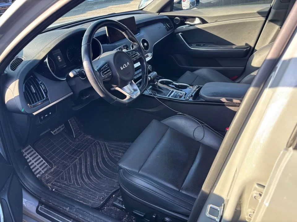 2023 Kia Stinger GT - Image 5 of 9