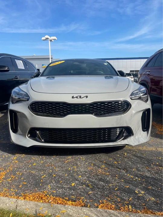 2023 Kia Stinger - Image 4 of 11