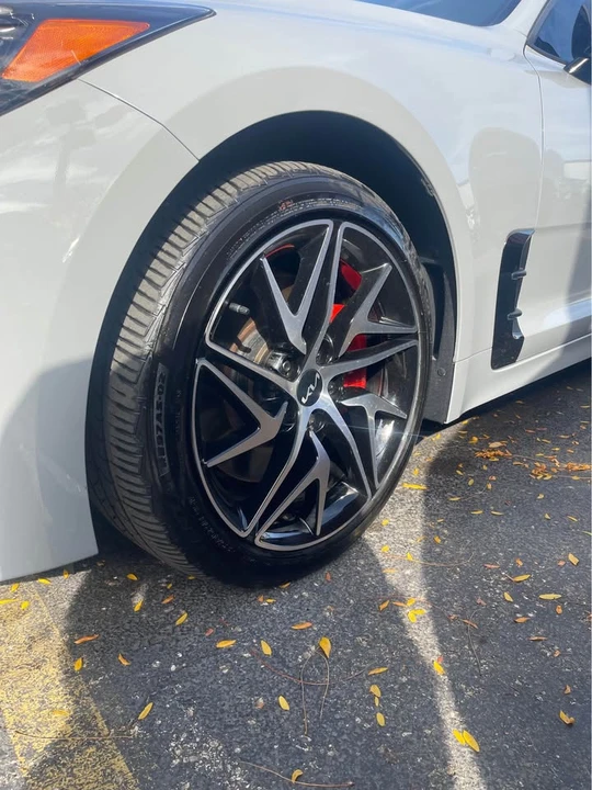 2023 Kia Stinger - Image 7 of 11