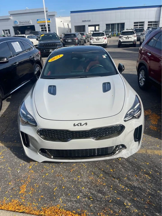 2023 Kia Stinger - Image 3 of 11