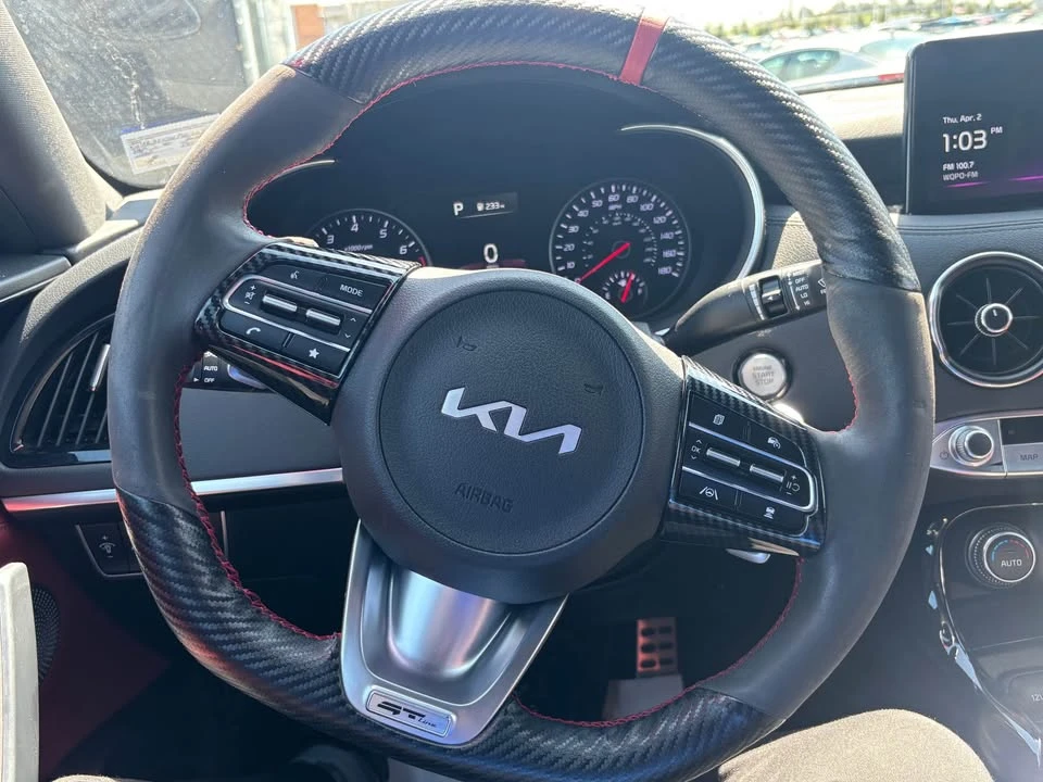 2023 Kia Stinger - Image 9 of 12