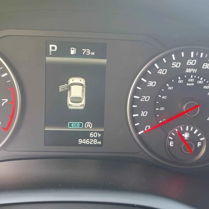 2023 Kia Stinger - Image 19 of 20