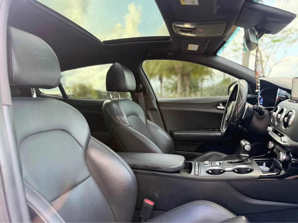 2023 Kia Stinger - Image 6 of 11