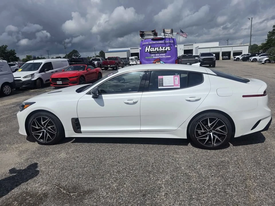 2023 Kia Stinger - Image 4 of 9