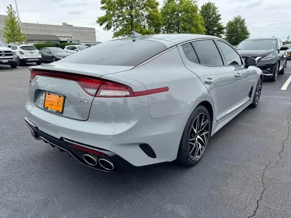 2023 Kia Stinger - Image 3 of 10