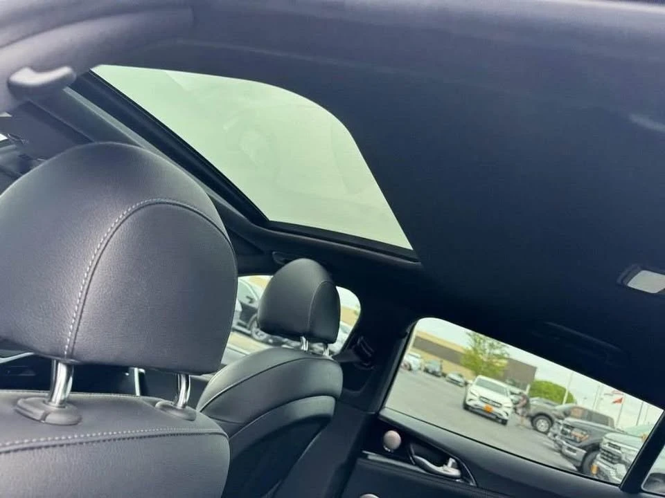 2023 Kia Stinger - Image 9 of 10