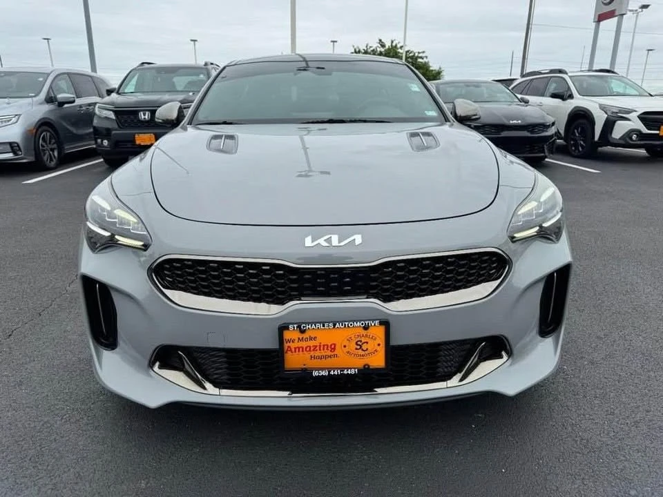 2023 Kia Stinger - Image 7 of 10