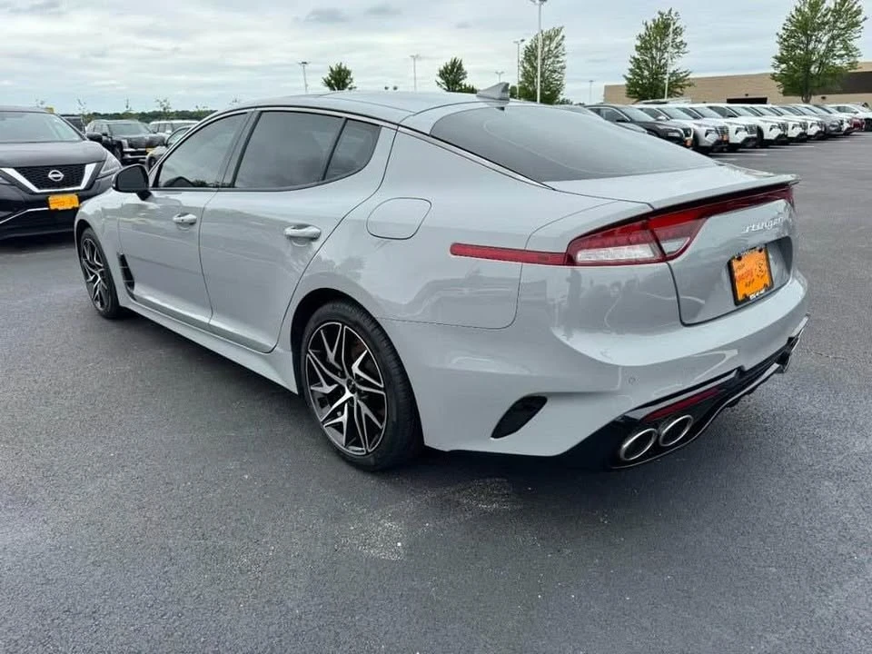 2023 Kia Stinger - Image 5 of 10
