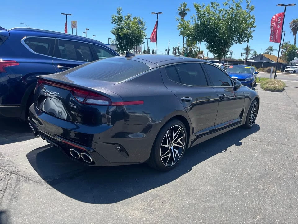 2023 Kia Stinger - Image 2 of 2