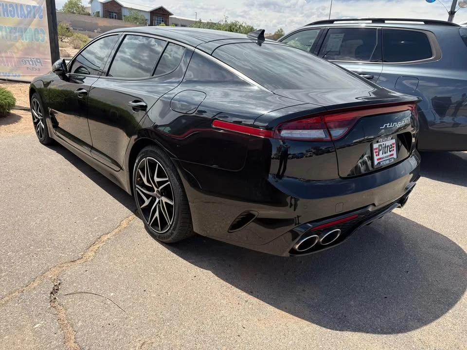 2023 Kia Stinger - Image 2 of 2