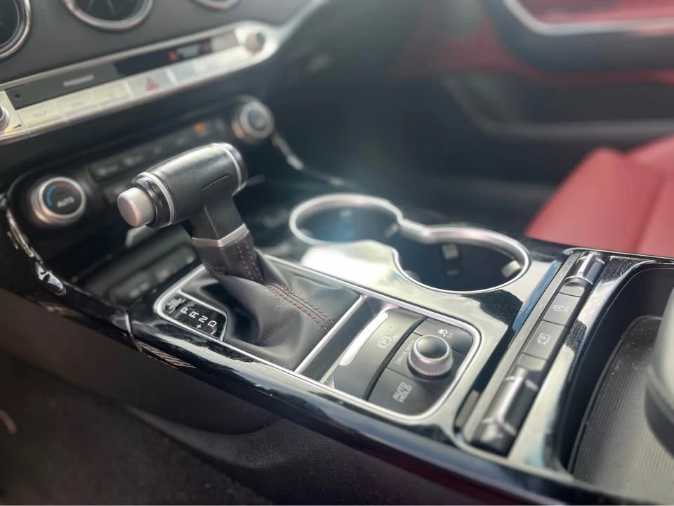 2023 Kia Stinger GT - Image 10 of 11