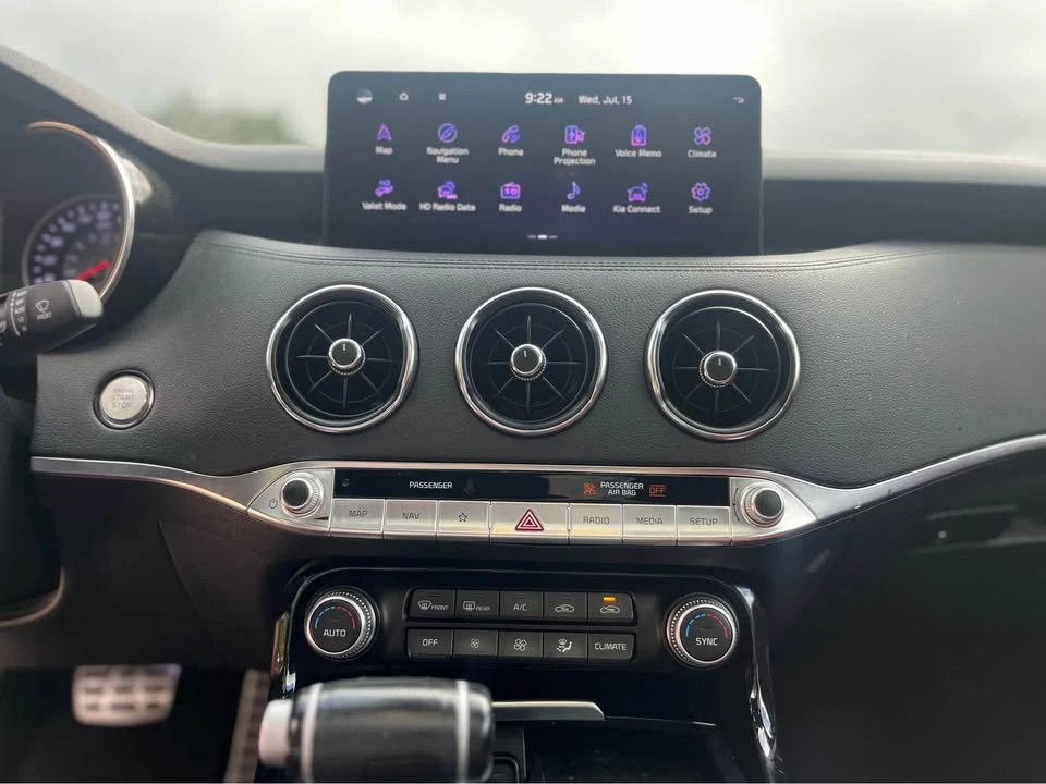 2023 Kia Stinger GT - Image 9 of 11