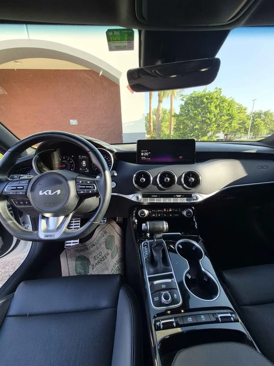 2023 Kia Stinger GT - Image 10 of 12