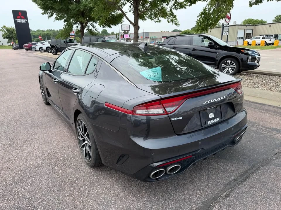 2023 Kia Stinger - Image 8 of 16