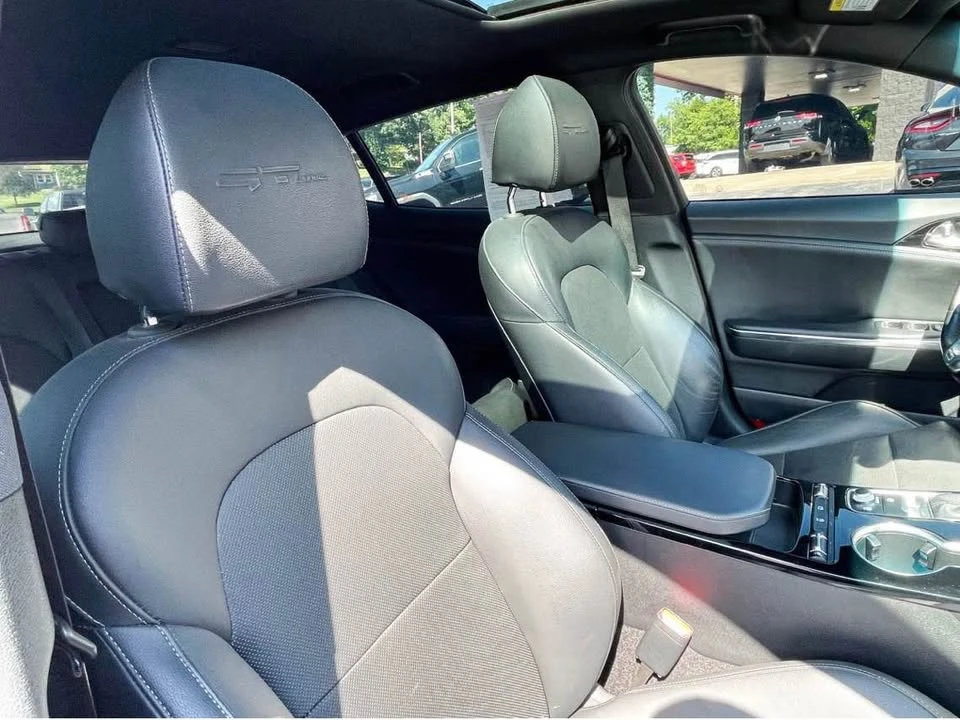 2023 Kia Stinger GT - Image 6 of 10